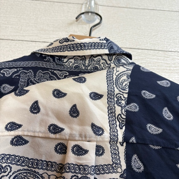 Alice + Olivia Willa Silk Placket Bandana Patchwork Shirt in Blue/White, Size XS - Picture 11 of 13